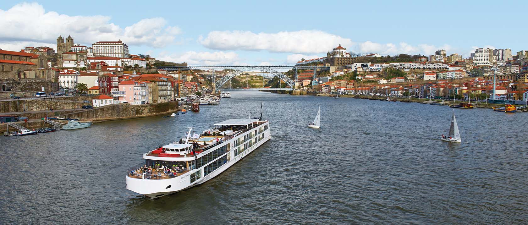 Viking Hemming in Porto, Portugal