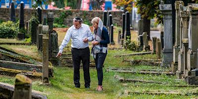 Karine Hagen visits Koblenz Jewish Cemetery